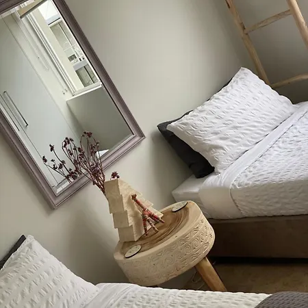 Manly Beachfront Stay Sydney Room photo